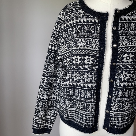 Vintage Wool Blend Button Down Cardigan snowflake Small Gap - Picture 4 of 13